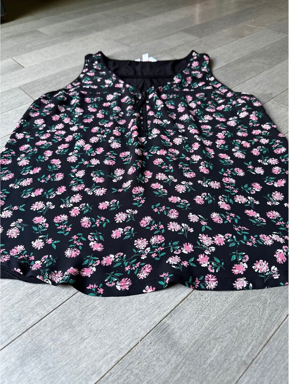 Women’s Candie's Black Floral Sleeveless Blouse Tank Top summer size Medium - Picture 2 of 5